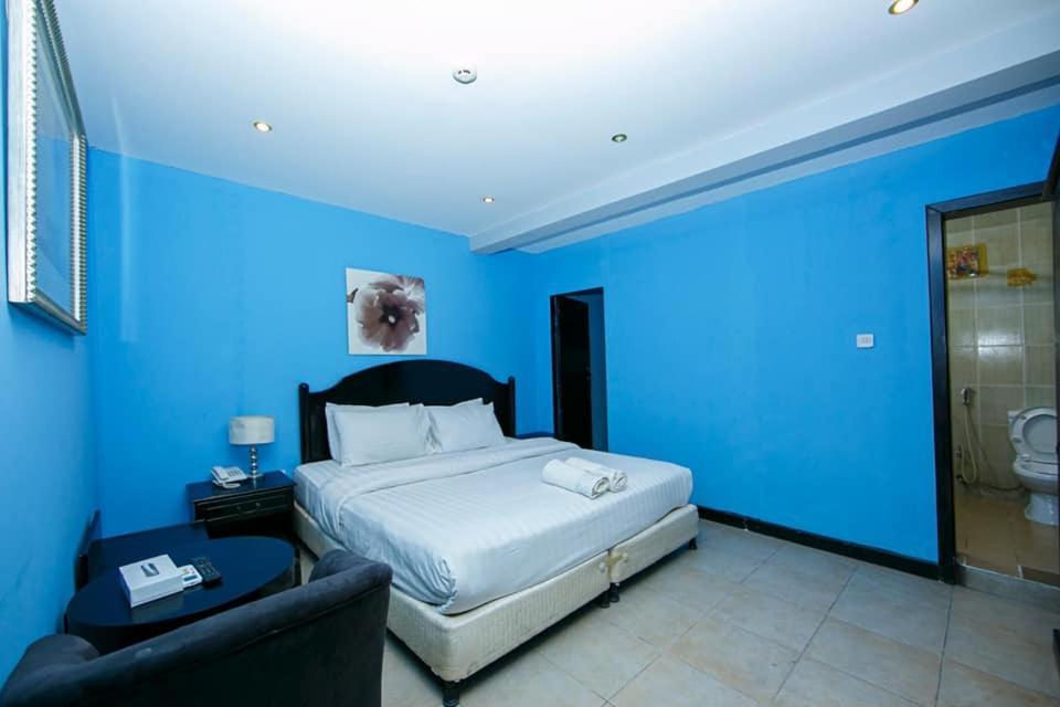 Bahrain Plaza Hotel 麦纳麦 外观 照片
