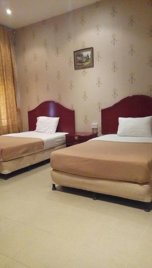 Bahrain Plaza Hotel 麦纳麦 外观 照片